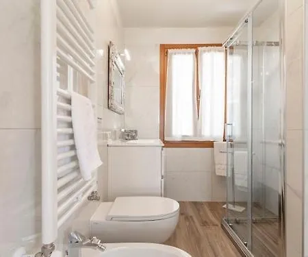 Grifoni Boutique Otel *