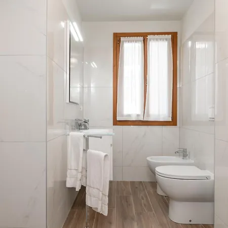 Grifoni Boutique Otel *