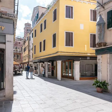 Grifoni Boutique Otel *