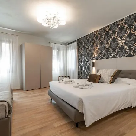 Grifoni Boutique * Venedik