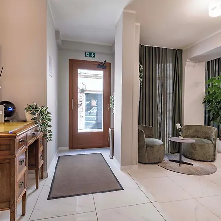 Grifoni Hotel *